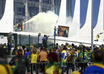 Manifestantes invadem Congresso, STF e Palácio do Planalto. Foto: (Marcelo Camargo/AGência Brasil)