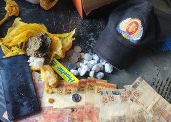 Drogas foram apreendidas no local da tentativa de homicídio em Cariri  Foto: (Divulgação/PM)