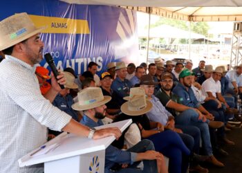 O governador Wanderlei Barbosa reforçou que o Governo do Tocantins é parceiro das feiras e exposições agropecuárias que reúnem interesse social e econômico – Foto: (Esequias Araújo/Governo do Tocantins)