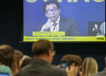 Brasília, DF 15/09/2023 O Prof. Marcos Urupá,  coordenador de Relações Institucionais da RNCD, fala no seminário Combate à Desinformação e Defesa da Democracia termina nesta sexta-feira (15), no STF.  . Foto: (Fabio Rodrigues-Pozzebom)